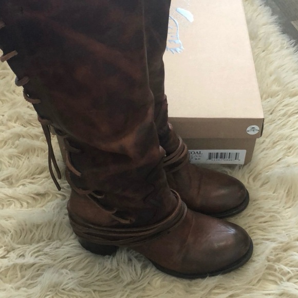 Freebird Coal Distressed Brown Lace-Up Boots - Picture 2 of 6